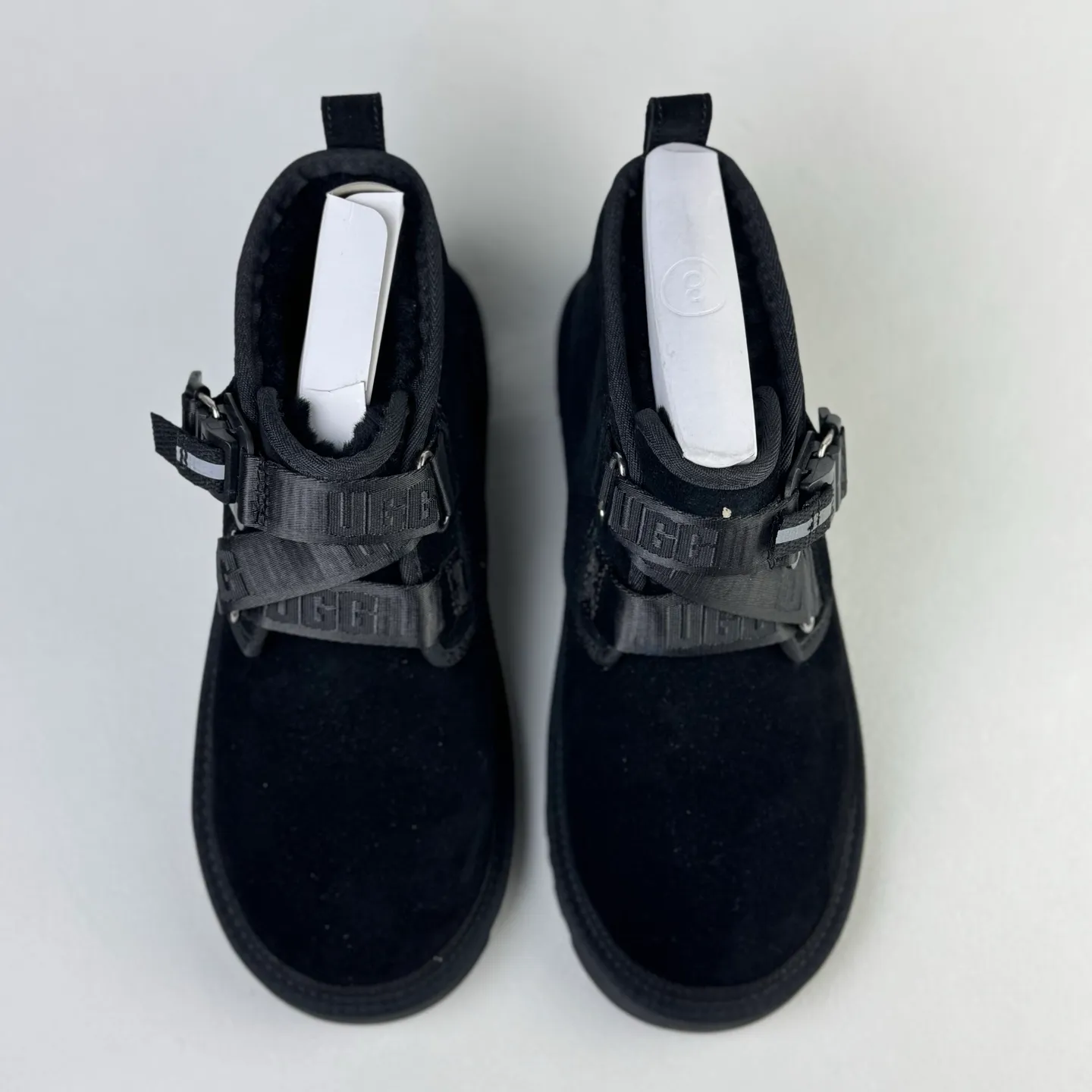 Local 💰640 Guangzhou top version Pay attention to differentiate the market. UGG classic series is renewed. Quick buckle straps inject functional style into Newm. Refresh the street style with UGG Asia Pacific spokesperson Wang Yibo! Size 39 40 41 42 43 44#